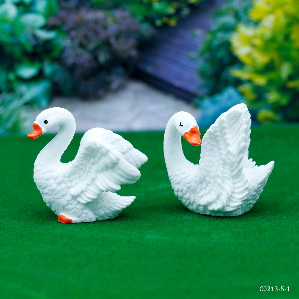 Gift To Love | Miniature Model Swans | Color : Mix Colour | Pcs : 2 Pcs | Code : C0213-5-1