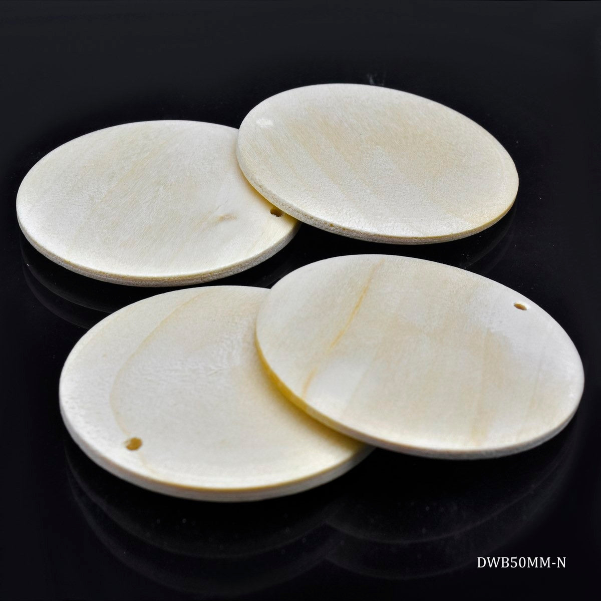 Gift To Love | Decorative Wooden Pendant Plain | Size : 50 Mm | Pcs : 4 Pcs | Code : DWB50MM-N