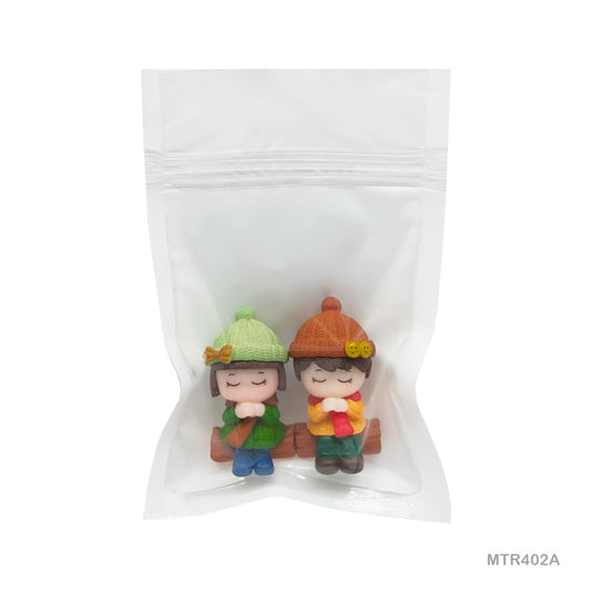 Gift To Love | Miniature Model Couple | Pcs : 1 Set | Code : MTRC402A