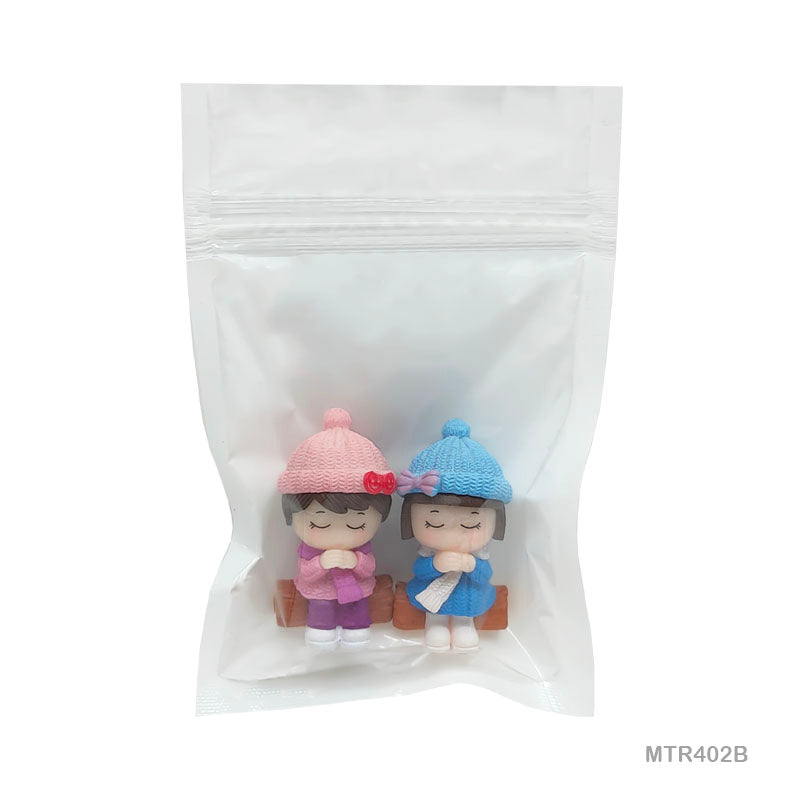 Gift To Love | Miniature Model Couple | Pcs : 1 Set | Code : MTRC402B