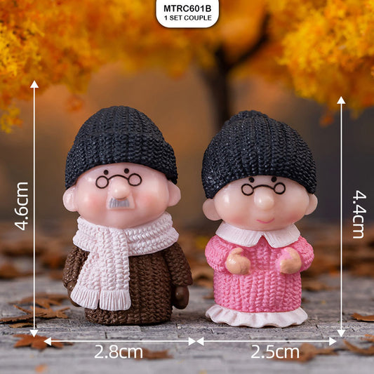 Gift To Love | Miniature Model Couple | Pcs : 1 Set | Code : MTRC601B